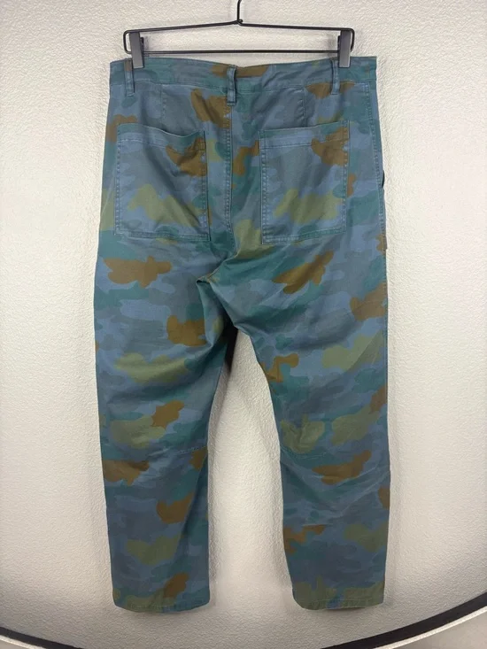 Women’s Camo Ankle Pants - Picture 5 of 9